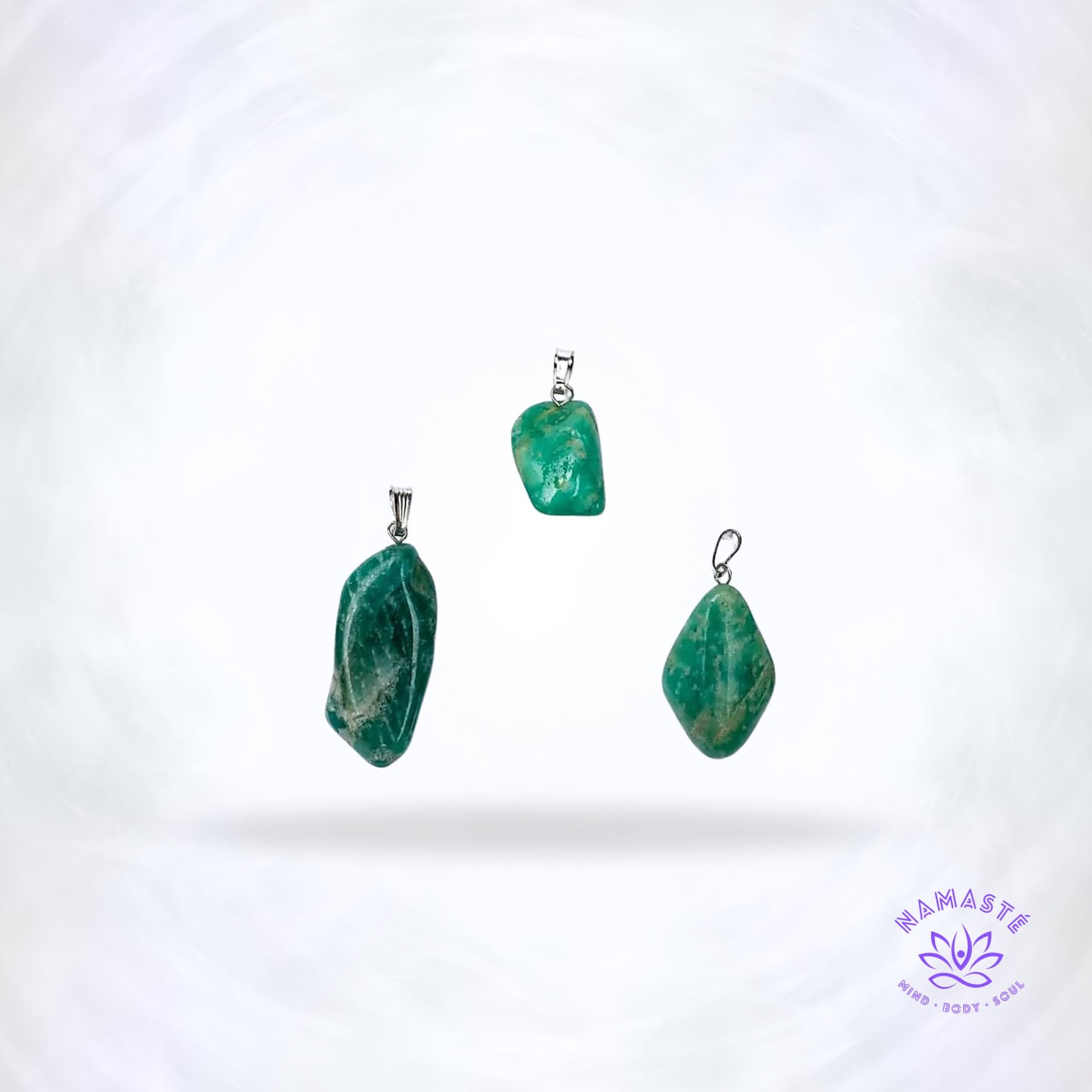 Amazoniet edelsteenhanger – natuurlijke groenblauwe steen die bescherming, emotionele balans en intuïtieve helderheid brengt.