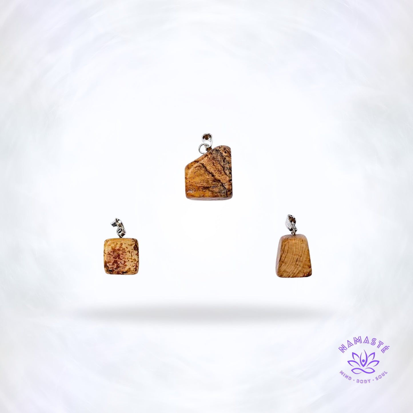 Picture Jaspis edelsteenhanger – beige-bruin kristal dat inzicht, heling en reflectie ondersteunt, met unieke natuurlijke patronen.