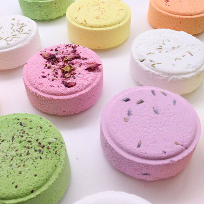 meerdere shower steamers in verschillende kleuren
