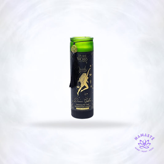Manifestatiekaars Divine Goddess – handgegoten glazen kaars met jasmijn en oudh, symbool van vrouwelijke kracht, intuïtie en transformatie.
