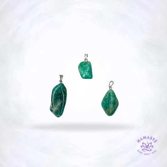 Amazoniet edelsteenhanger – natuurlijke groenblauwe steen die bescherming, emotionele balans en intuïtieve helderheid brengt.