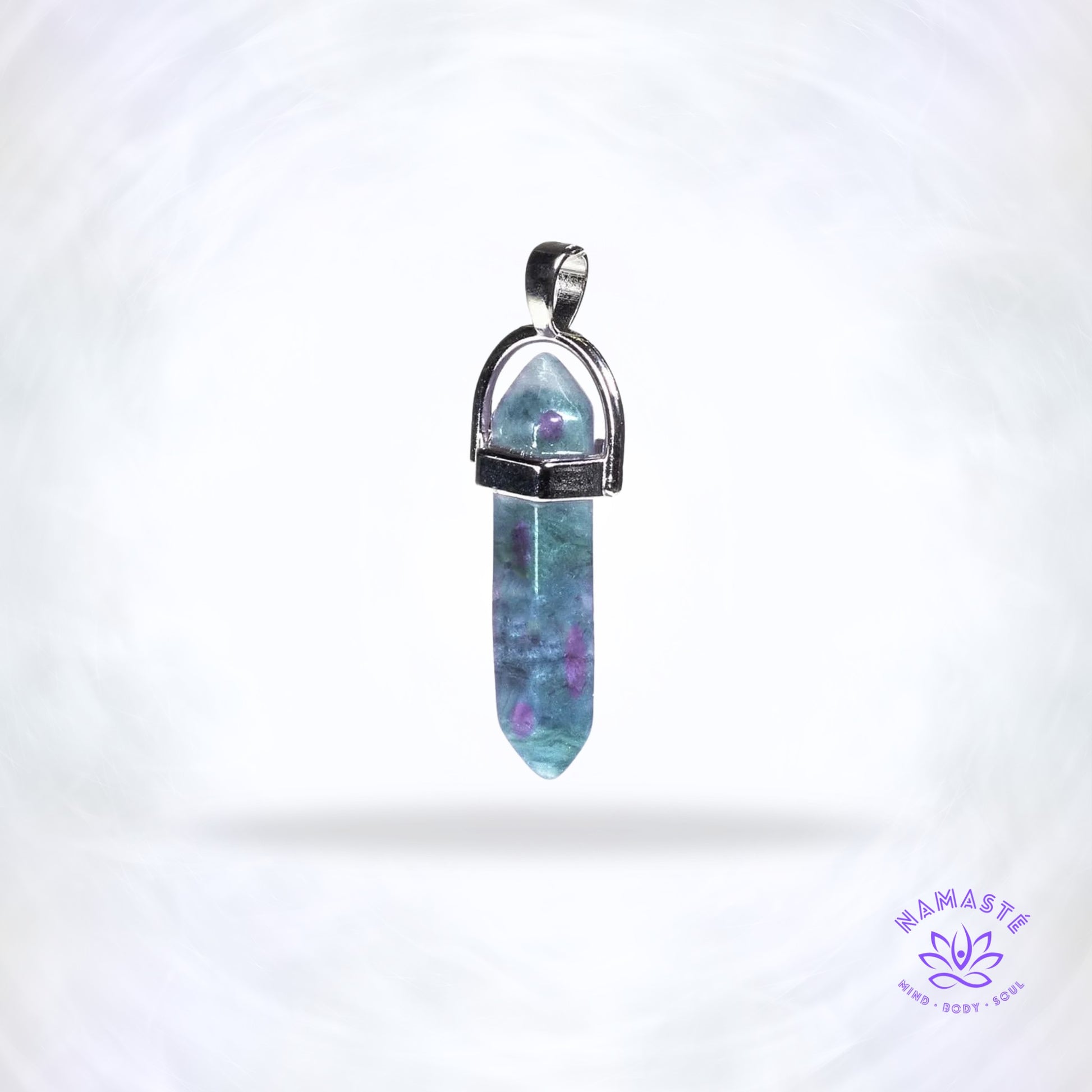 Fluoriet hanger – natuurlijke edelsteen in unieke kleurschakeringen die focus, balans en bescherming bevordert.