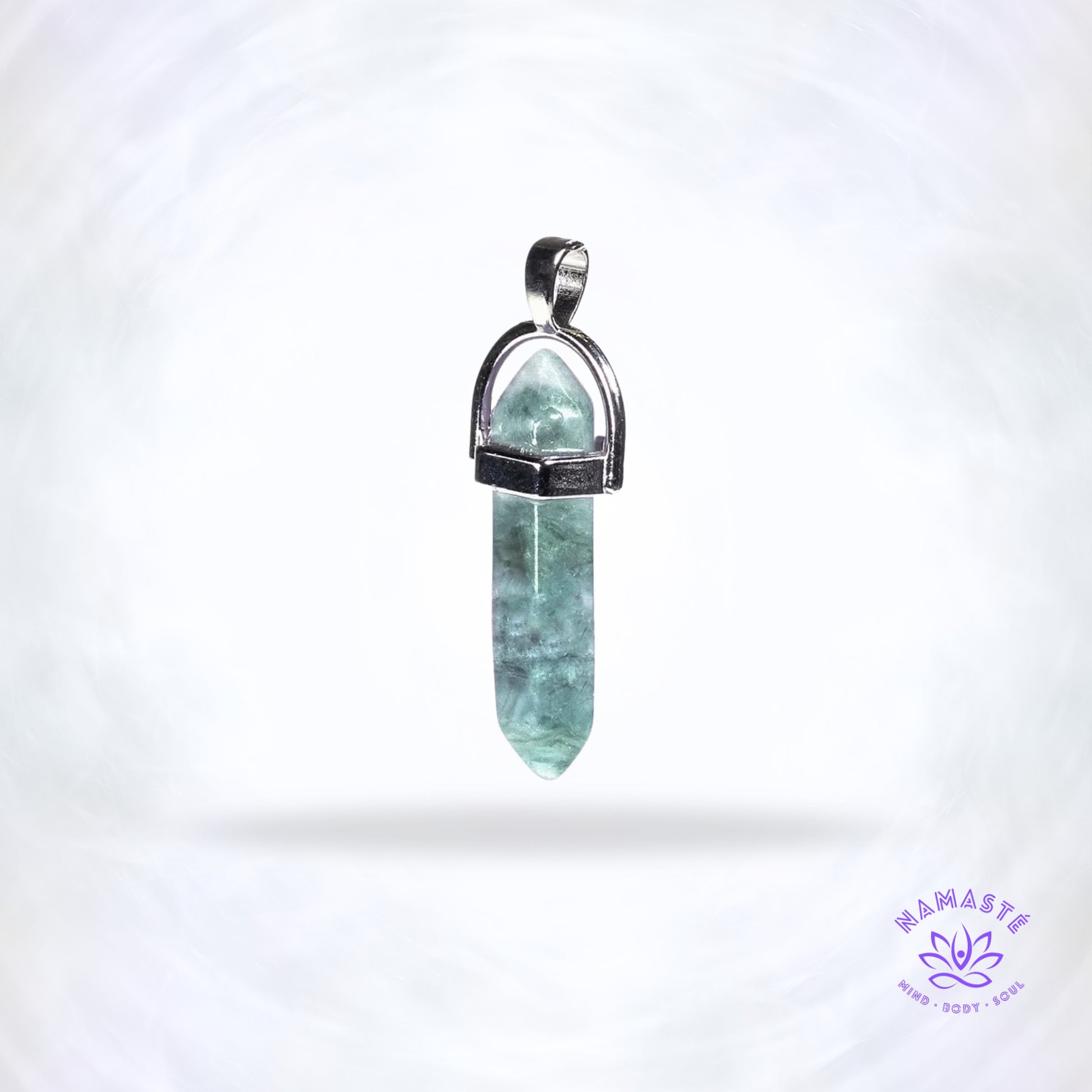 Fluoriet hanger – natuurlijke edelsteen in unieke kleurschakeringen die focus, balans en bescherming bevordert.