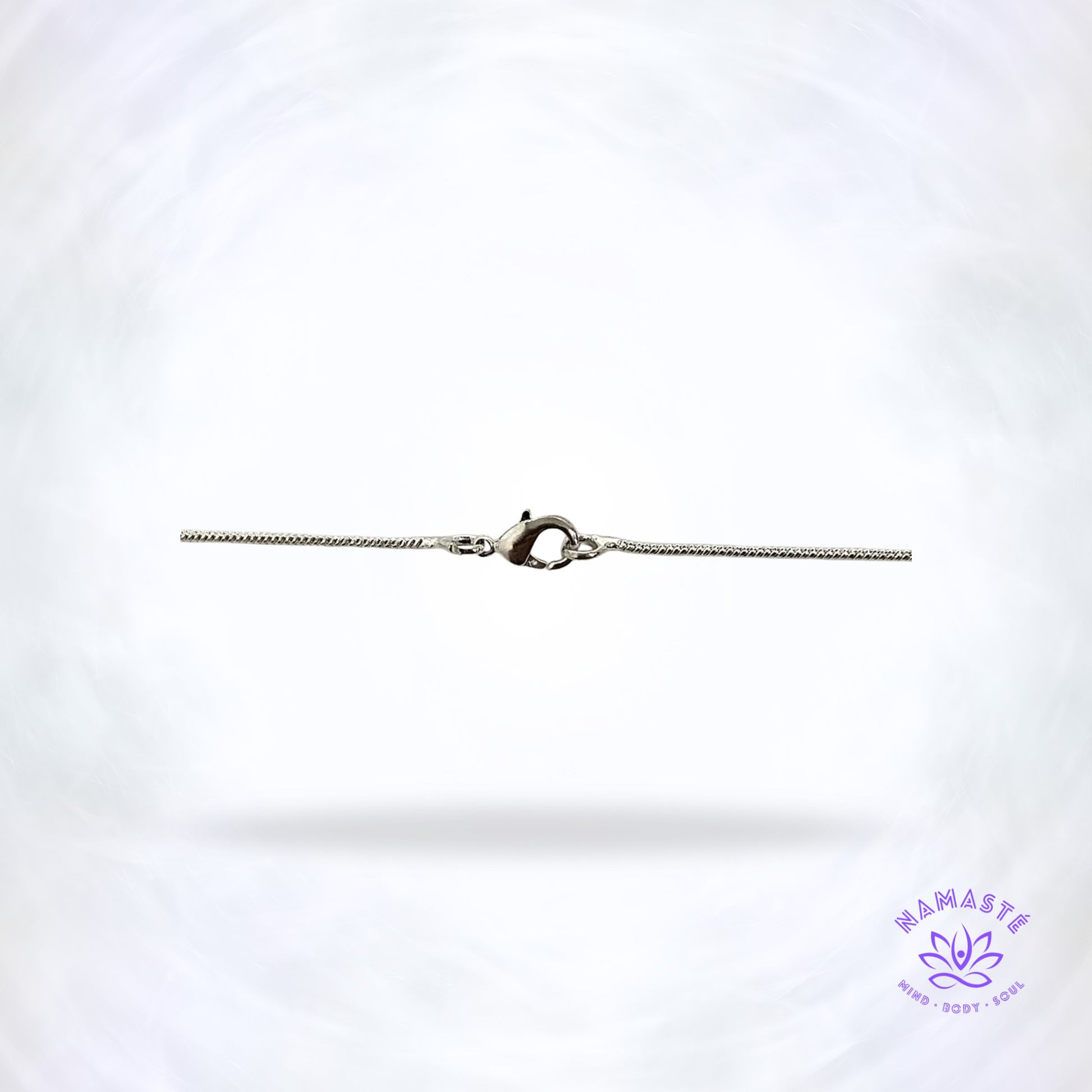 Zilverkleurige snake chain ketting van 50cm in zachte glanzende afwerking.