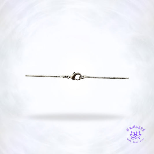 Zilverkleurige snake chain ketting van 50cm in zachte glanzende afwerking.