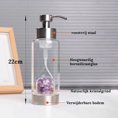 lege glazen kristalfles met details