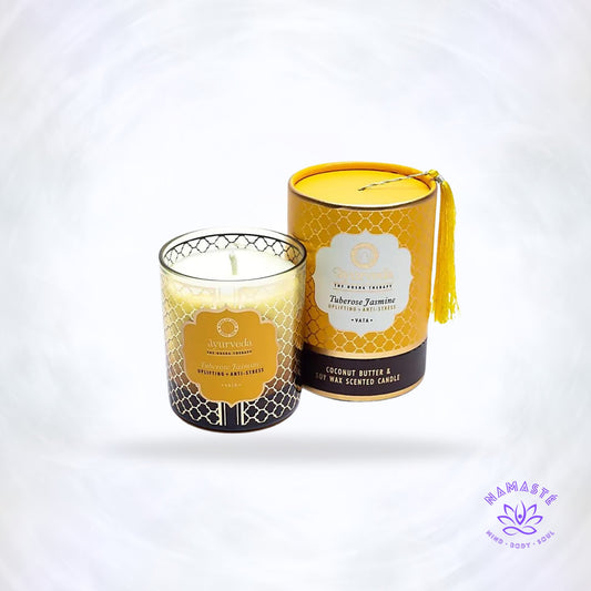 Vata Ayurvedische geurkaars Tuberoos & Jasmijn – handgegoten kaars van kokos- en sojawas met bloemige geur die rust, harmonie en creativiteit bevordert.