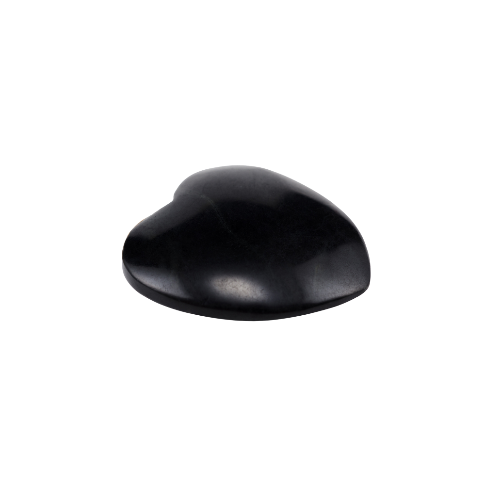 een gepolijste zwarte agaat in hartvorm