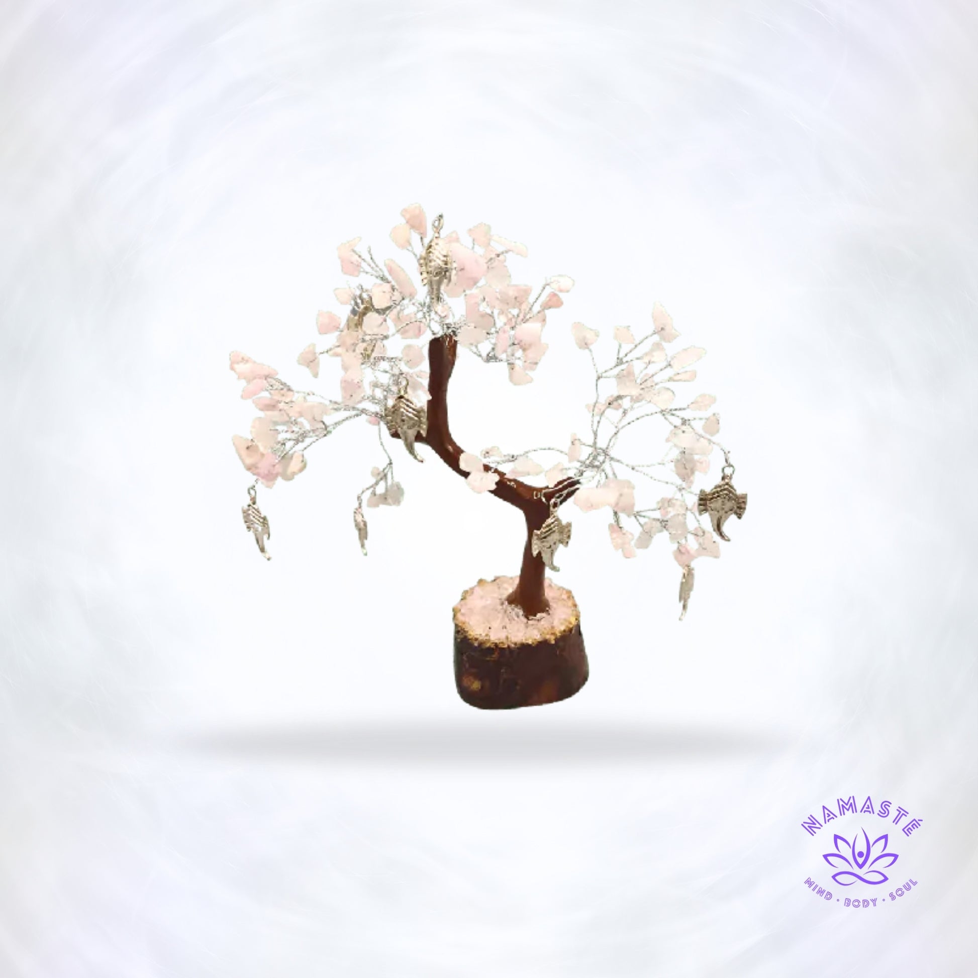 Rozenkwarts edelsteenboom met Ganesha-ornament – liefde, wijsheid en innerlijke rust in één decorstuk.