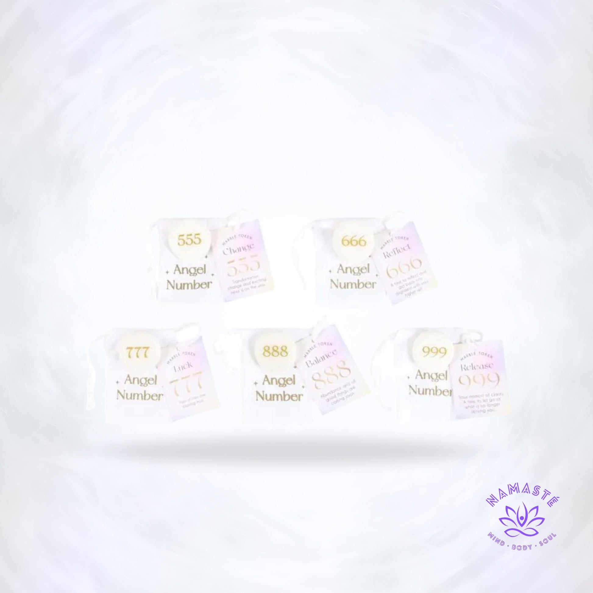 Marmeren engelnummer steen met gouden gravure – spiritueel affirmatiesteentje.